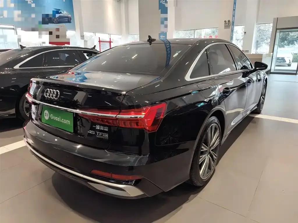Audi A6L 2023 из CN, фото 6