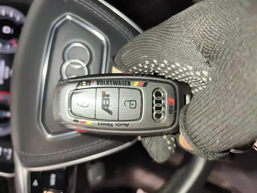Audi A6L 2023 из CN, фото 9