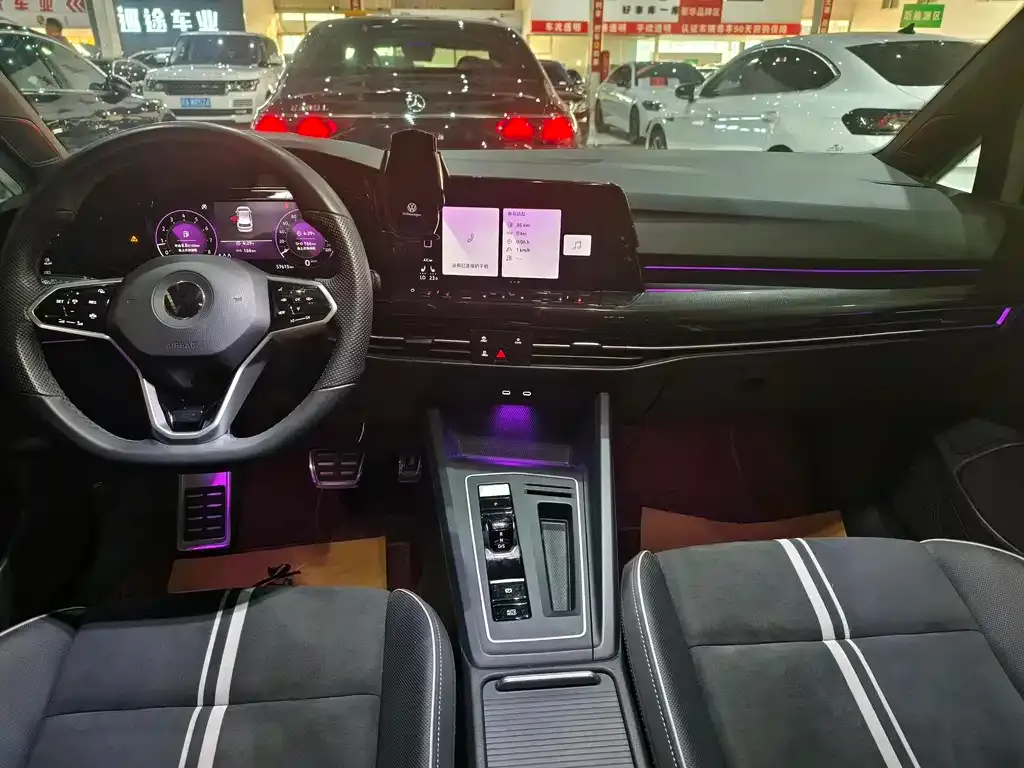 Volkswagen Golf 2022 из CN, фото 3