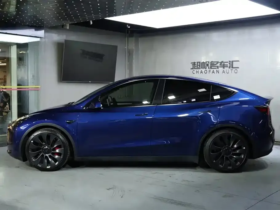 Tesla Model Y 2023 из CN, фото 7
