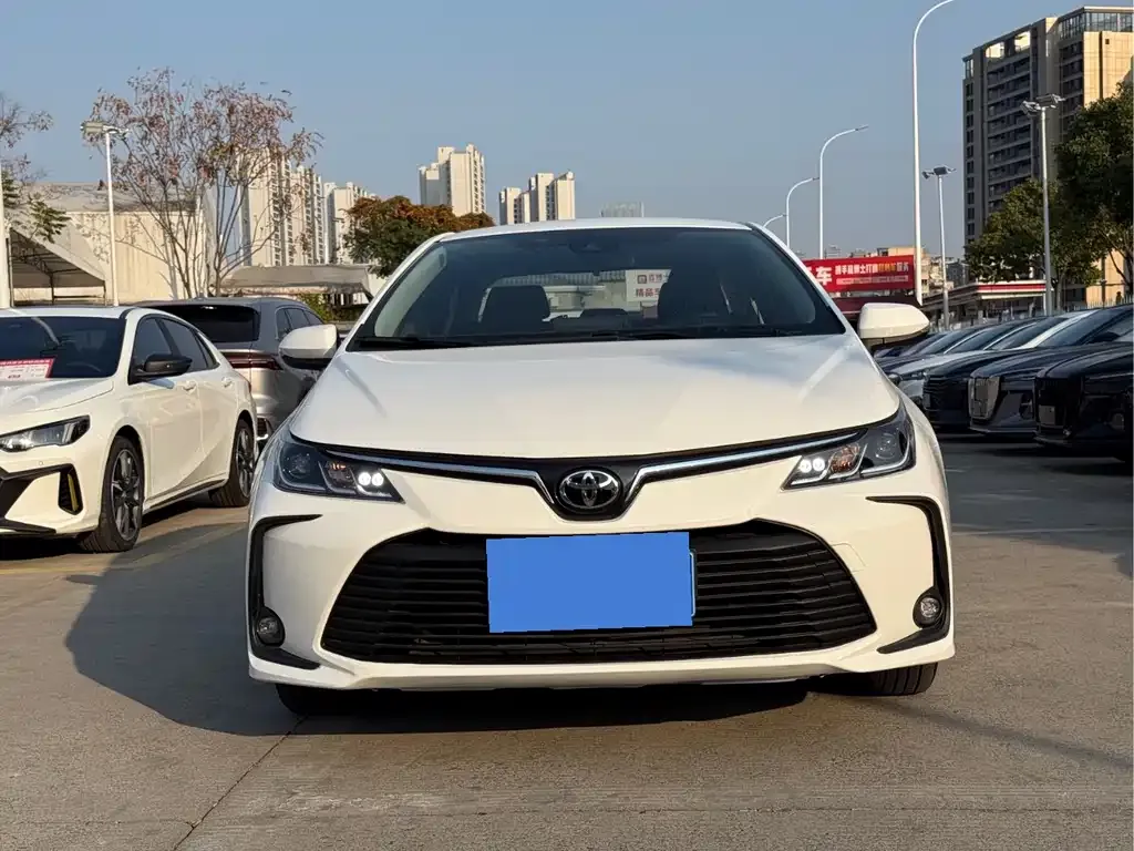 Toyota Corolla 2024 из CN, фото 2
