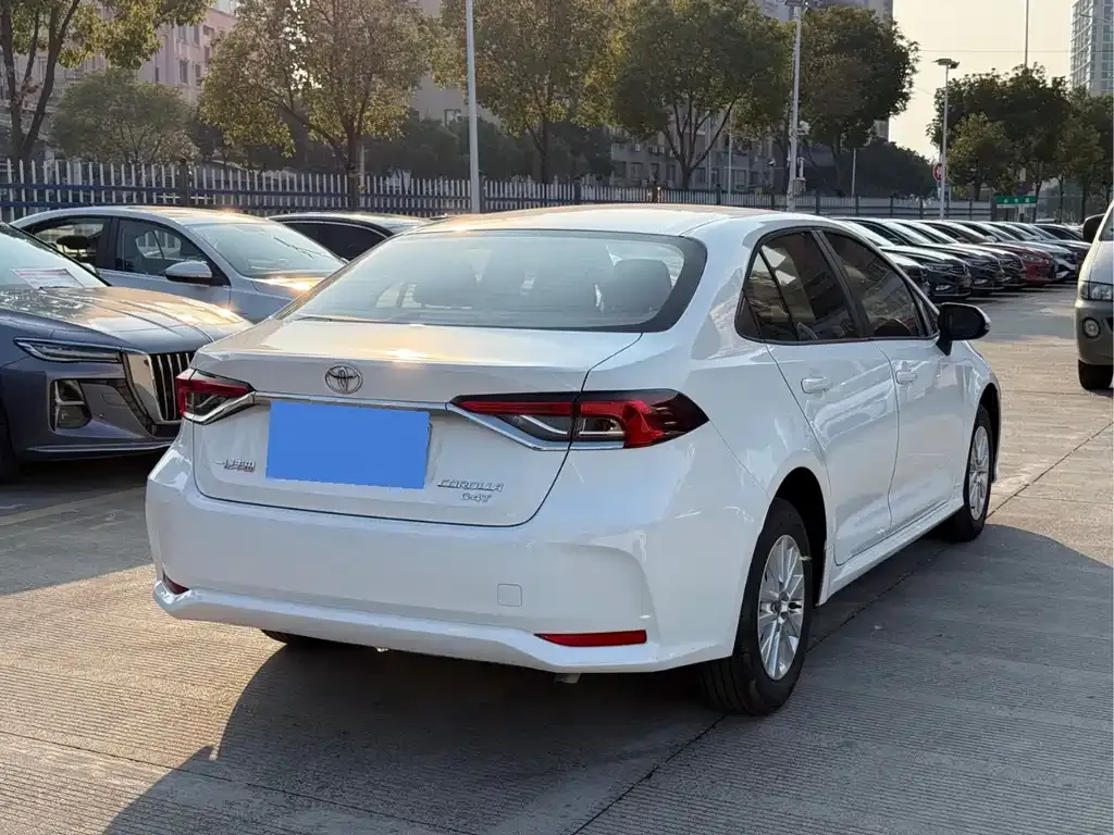 Toyota Corolla 2024 из CN, фото 6