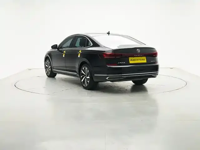 Volkswagen Passat 2023 из CN, фото 3