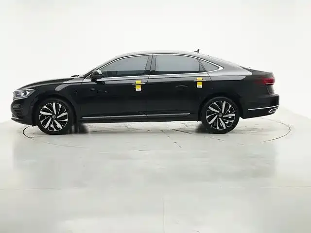 Volkswagen Passat 2023 из CN, фото 9