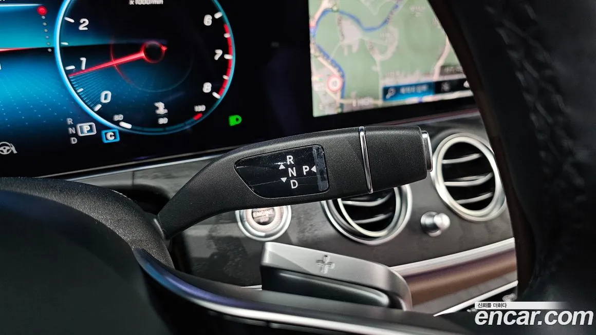Mercedes-Benz E-Class 2023 из KR, фото 2
