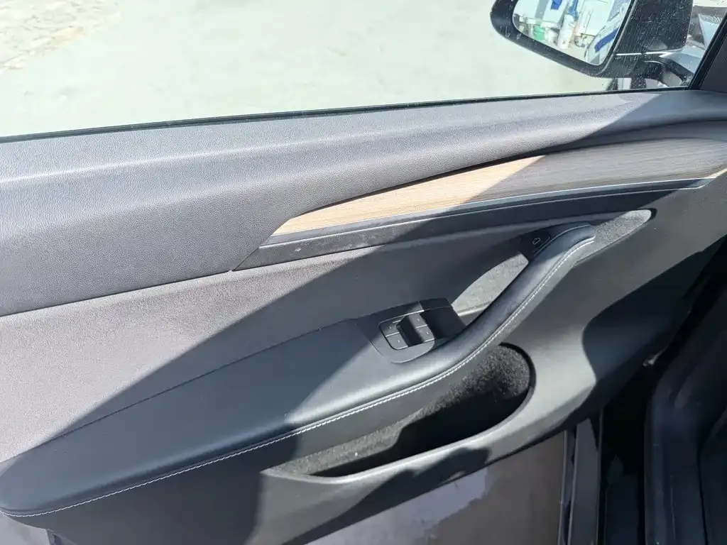 Tesla Model Y 2023 из CN, фото 4