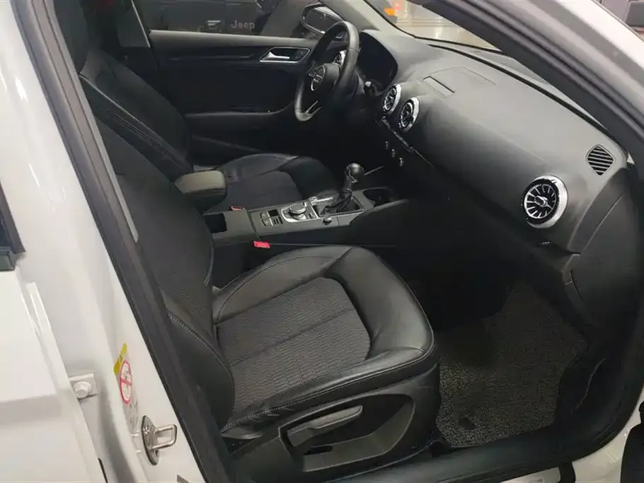 Audi A3 2021 из CN, фото 2