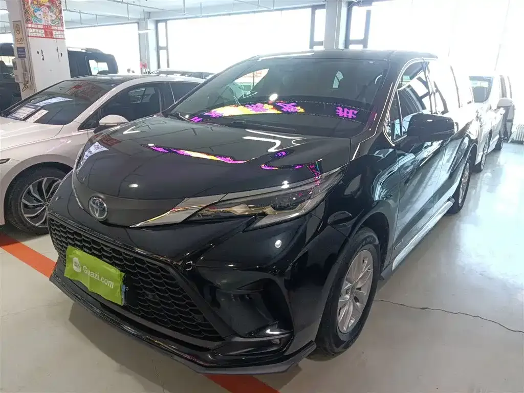 Toyota Granvia 2023 из CN, фото 1