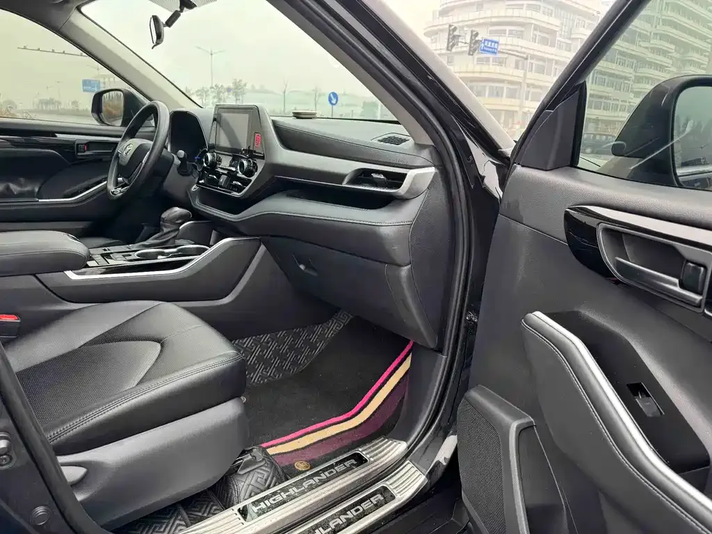Toyota Highlander 2022 из CN, фото 7