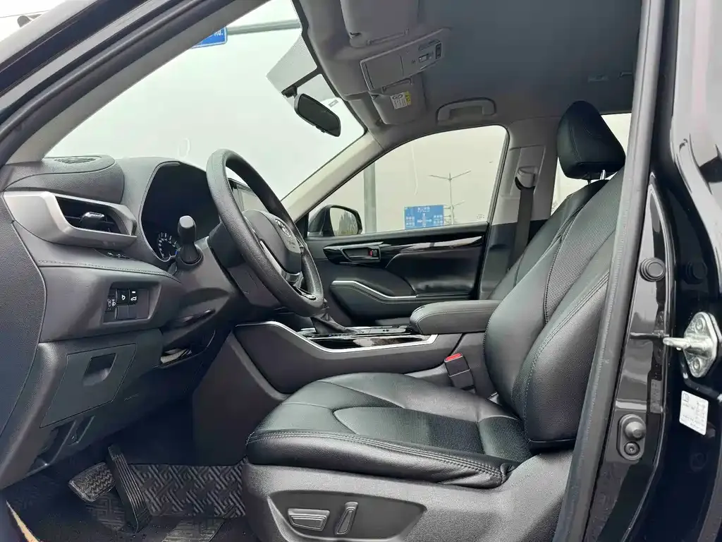 Toyota Highlander 2022 из CN, фото 5