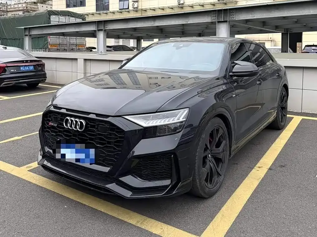 Audi Q8 2021 из CN, фото 1