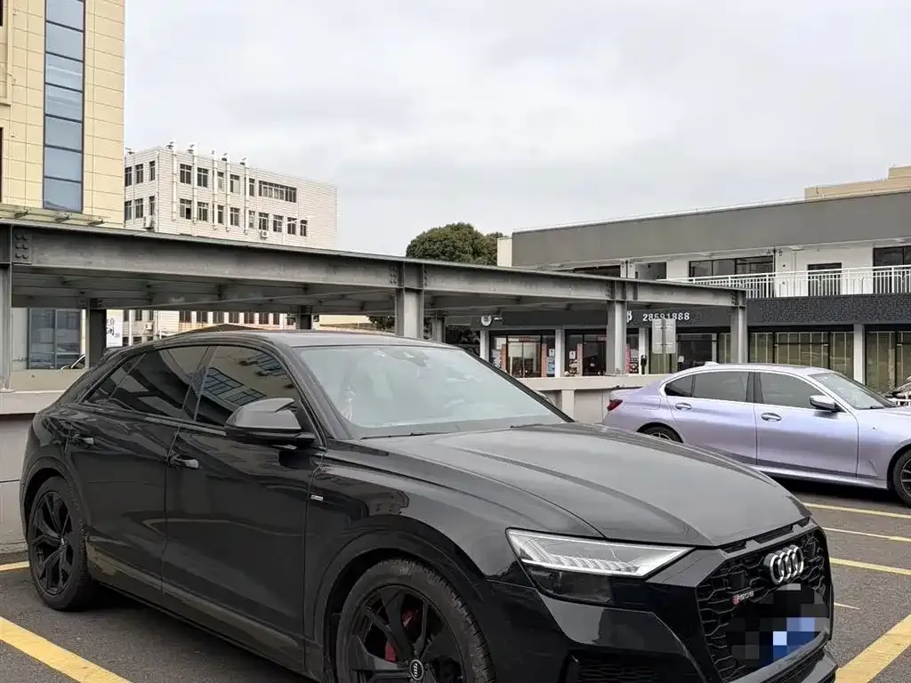 Audi Q8 2021 из CN, фото 4