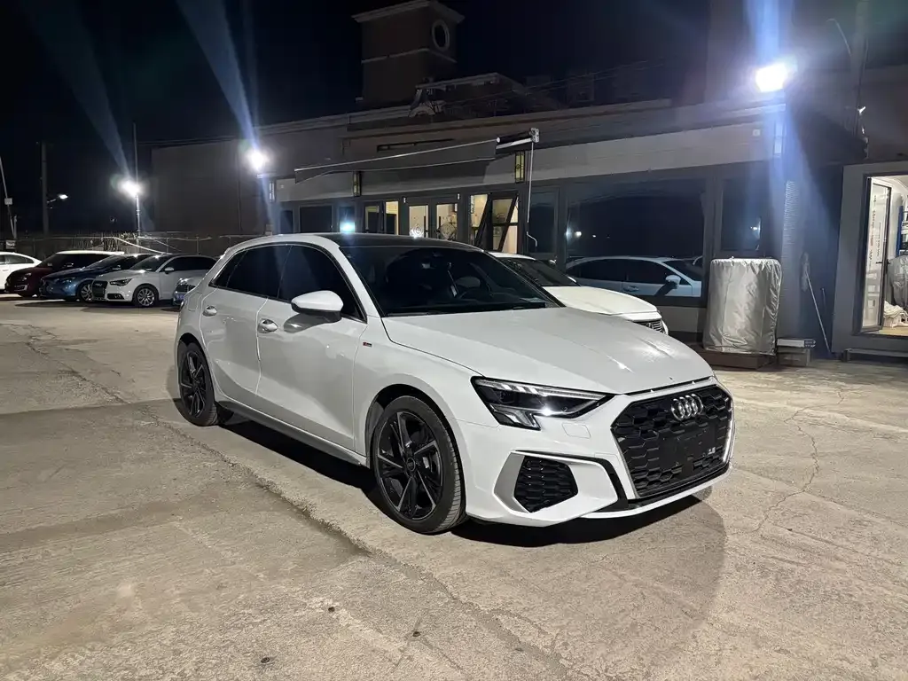 Audi A3 2022 из CN, фото 2