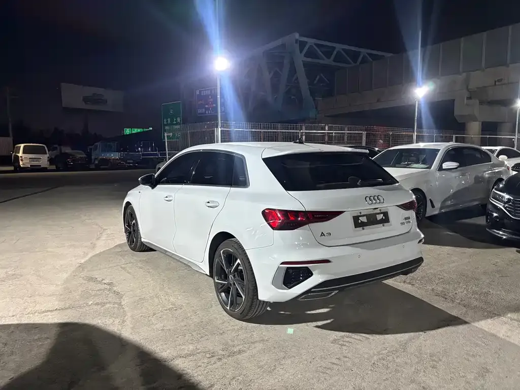 Audi A3 2022 из CN, фото 10