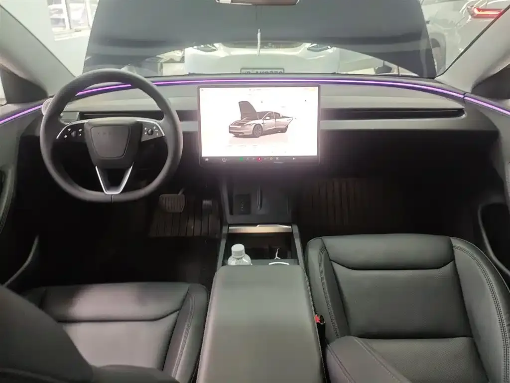 Tesla Model 3 — фото 3