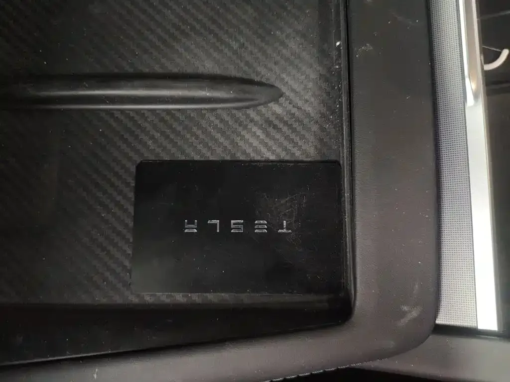 Tesla Model 3 — фото 6