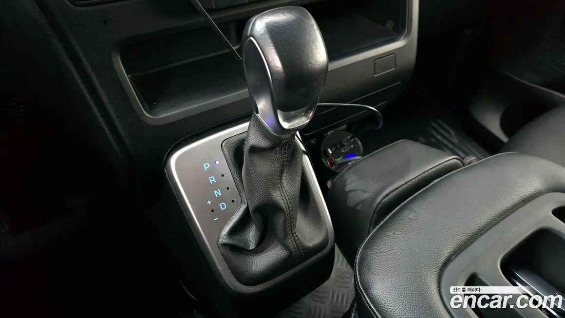 Hyundai Staria — фото 2