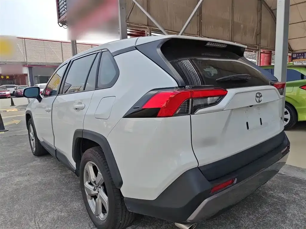 Toyota RAV4 2022 из CN, фото 10