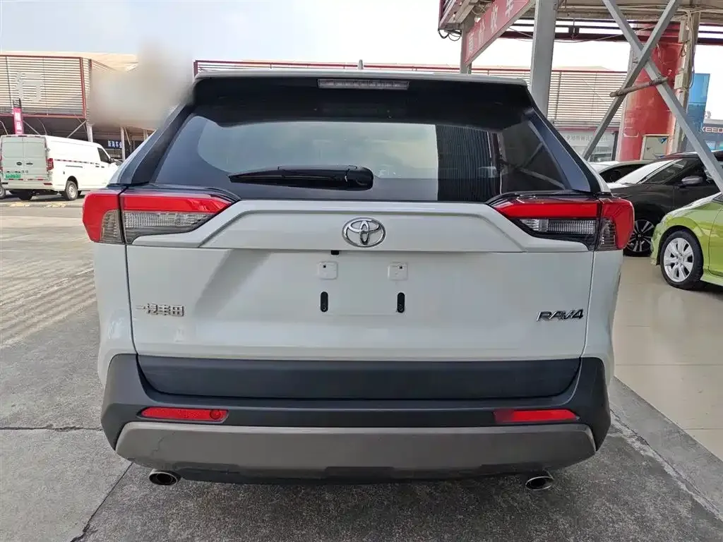 Toyota RAV4 2022 из CN, фото 3