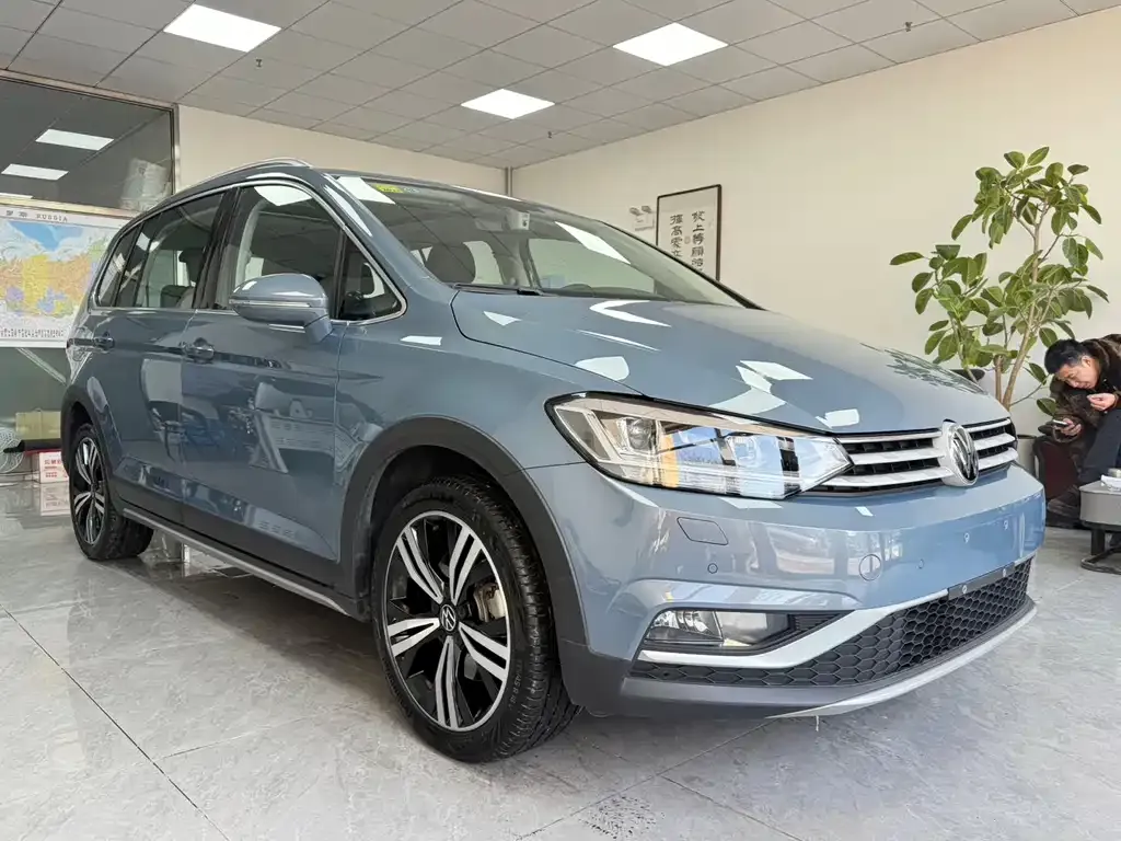 Volkswagen Touran 2021 из CN, фото 8