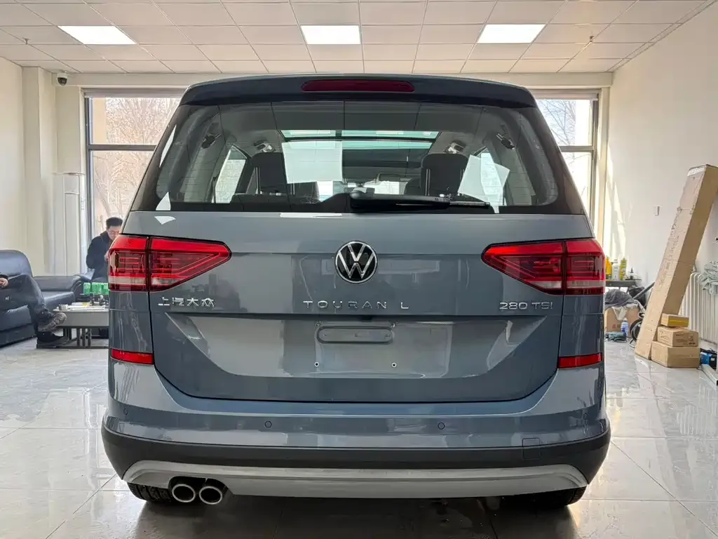 Volkswagen Touran 2021 из CN, фото 5
