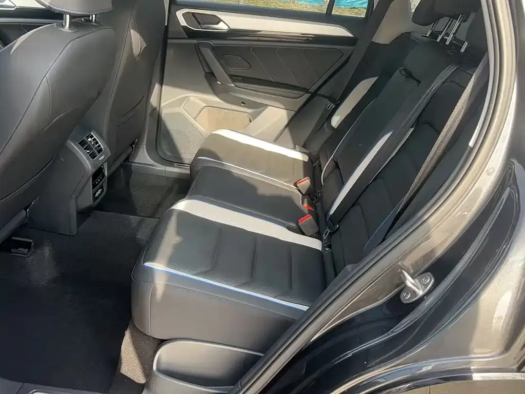 Volkswagen GTE PHEV 2021 из CN, фото 4