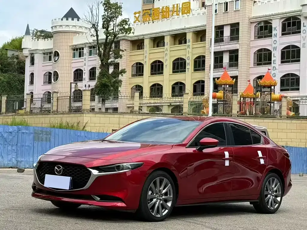 Mazda 3 Axela 2022 из CN, фото 1