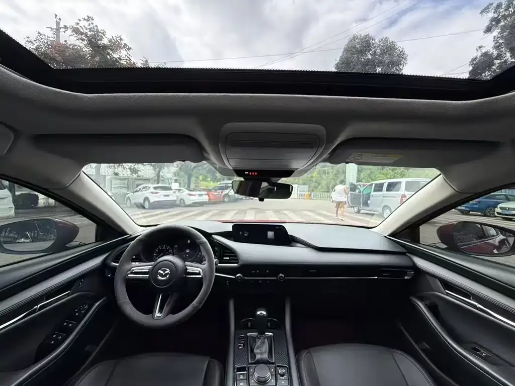 Mazda 3 Axela 2022 из CN, фото 2