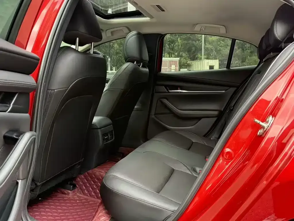 Mazda 3 Axela 2022 из CN, фото 4