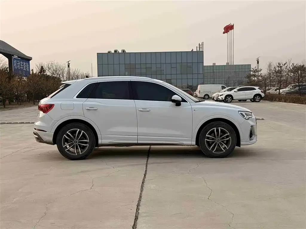 Audi Q3 2022 из CN, фото 3