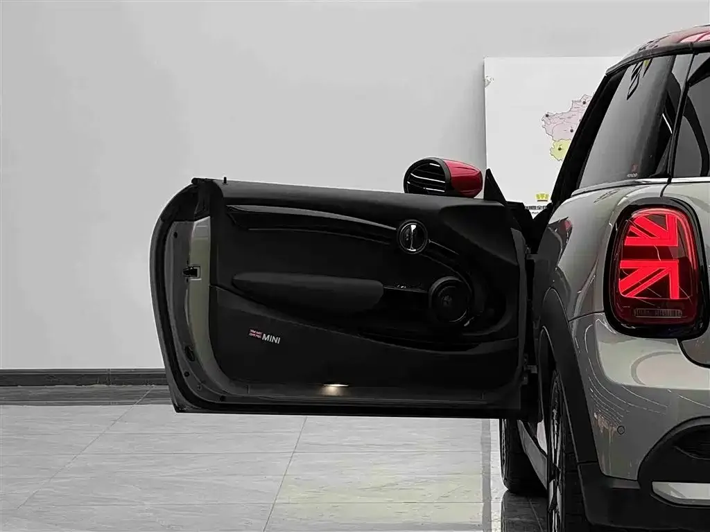 MINI Cooper (3-door) 2022 из CN, фото 3