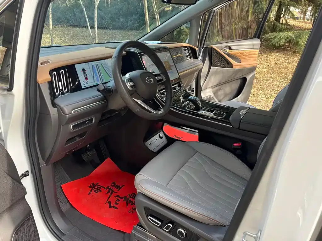 GAC Motor Trumpchi M8 — фото 10