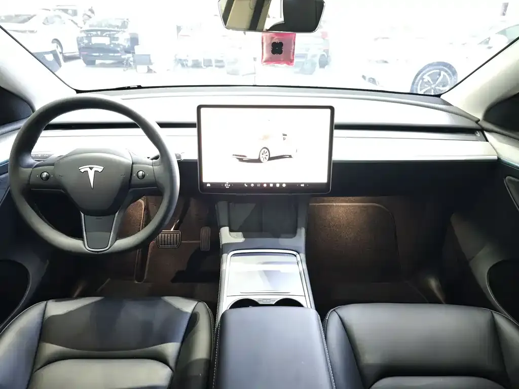 Tesla Model Y 2024 из CN, фото 5