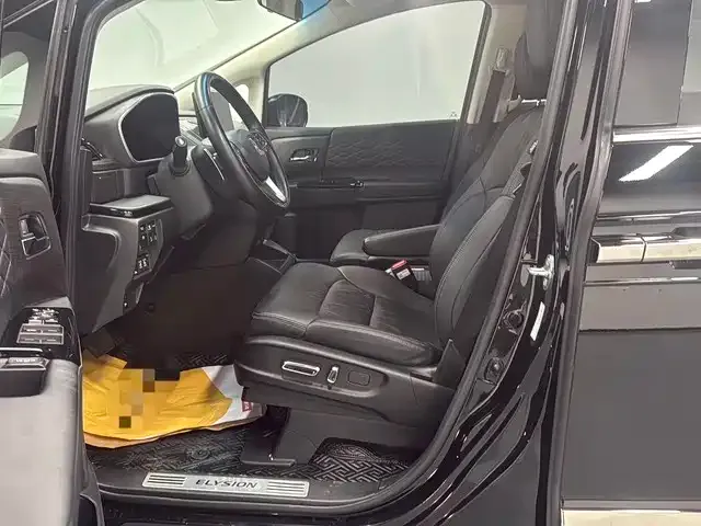 Honda Elysion 2023 из CN, фото 7