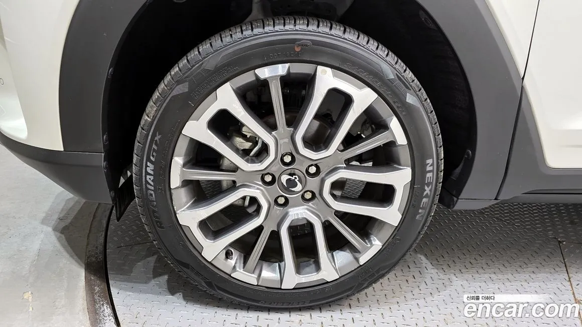 KG Mobility (Ssangyong) Torres — фото 9