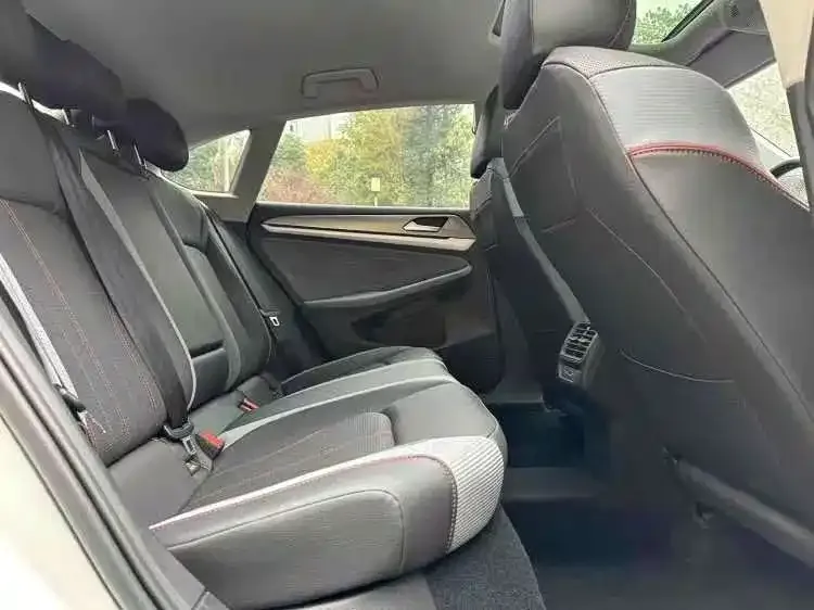 Volkswagen Lamando 2024 из CN, фото 6