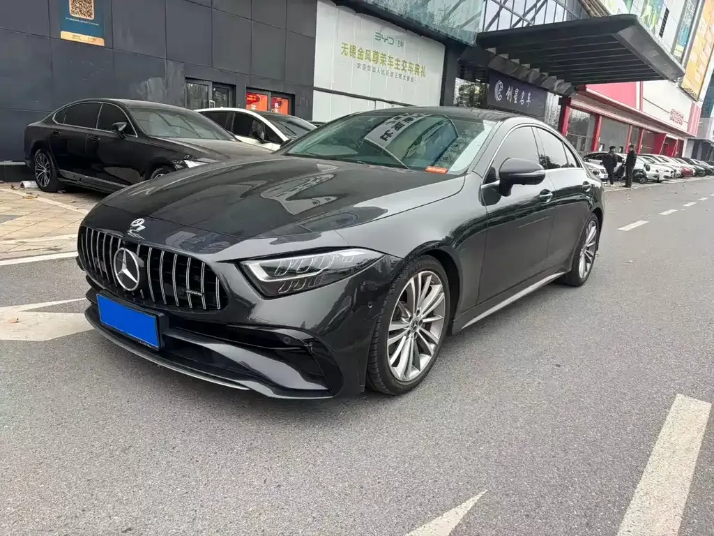 Mercedes-Benz CLS — фото 1