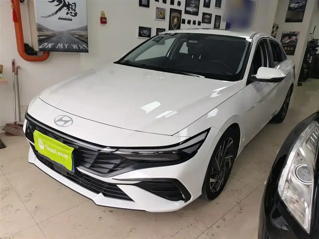 Hyundai Elantra 2024 из CN, фото 1