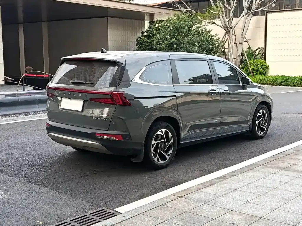 Hyundai Custo — фото 3