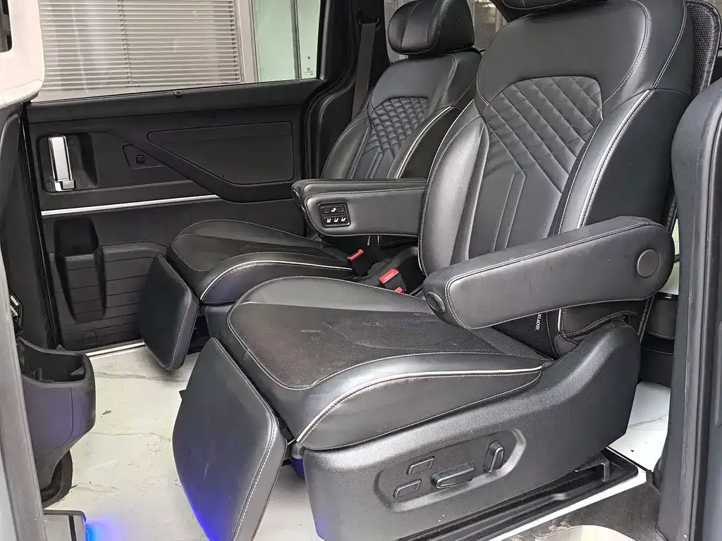Hyundai Custo — фото 10