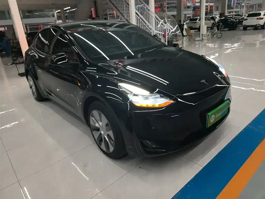 Tesla Model Y — фото 4