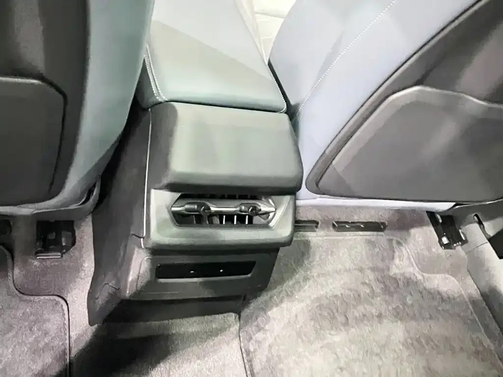 Audi Q6L e-tron 2025 из CN, фото 3