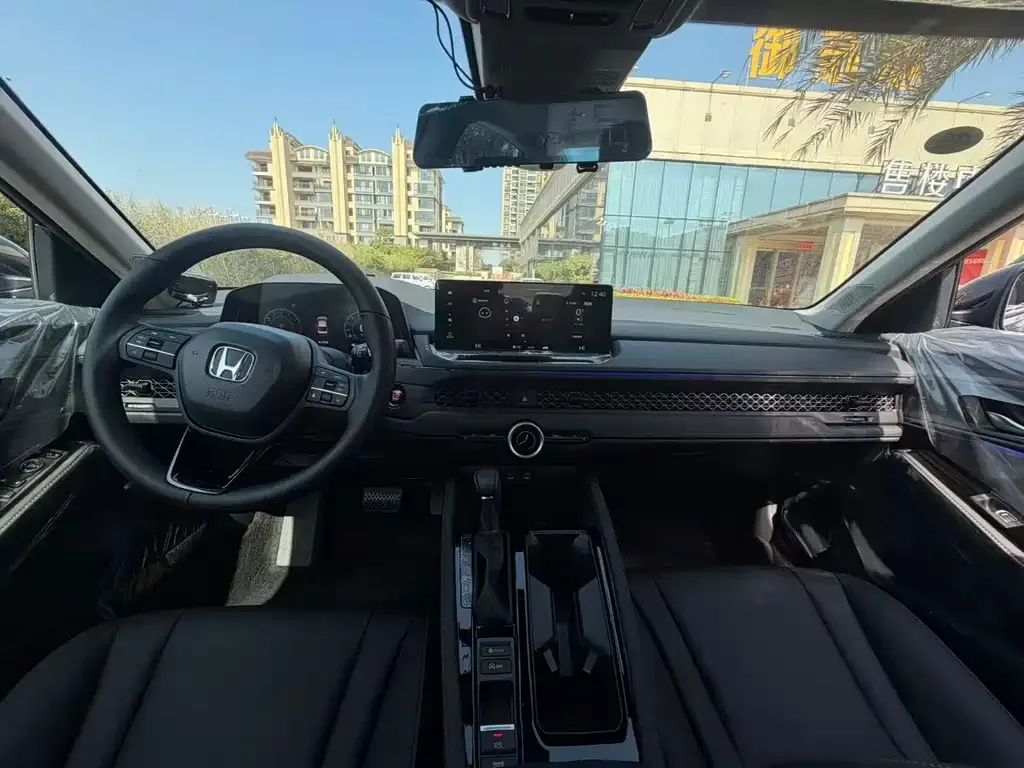 Honda Accord — фото 4