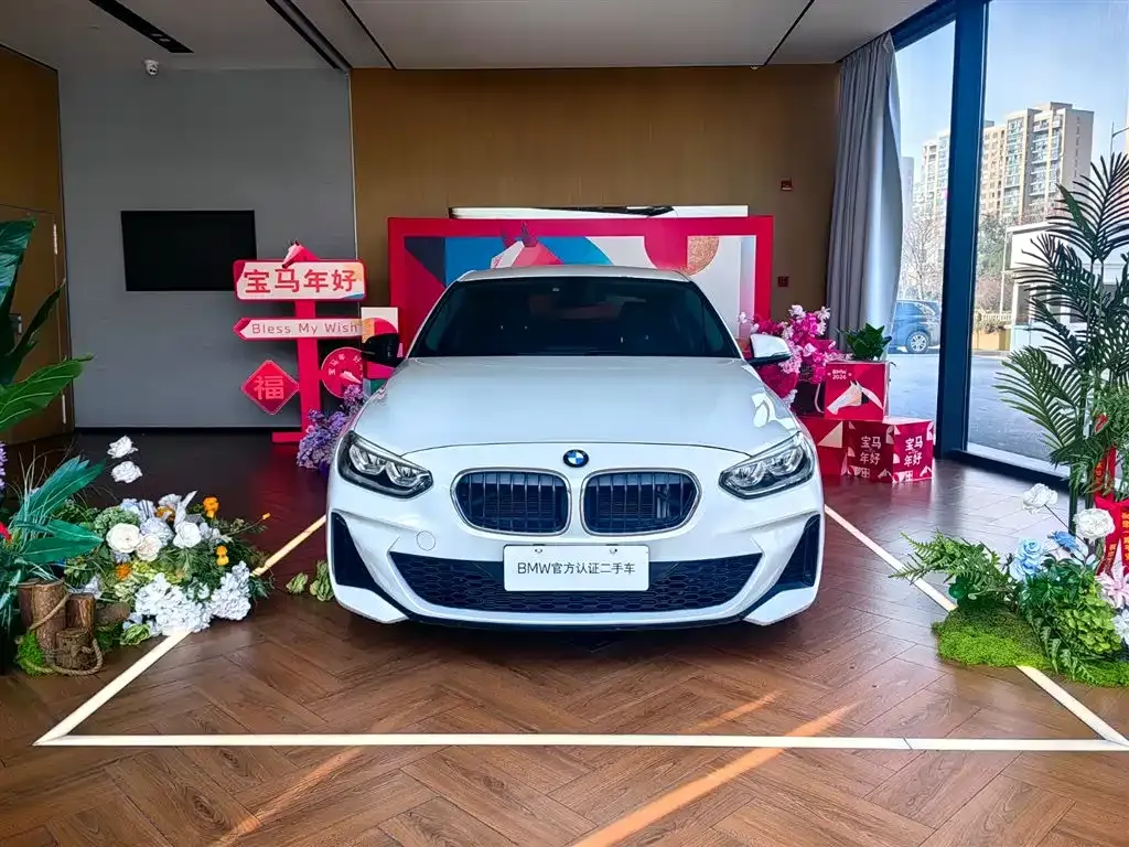 BMW 1 Series 2021 из CN, фото 2