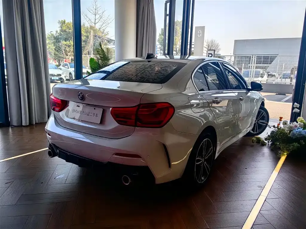 BMW 1 Series 2021 из CN, фото 5