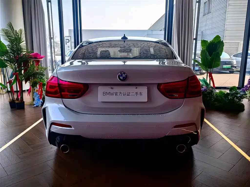 BMW 1 Series 2021 из CN, фото 4