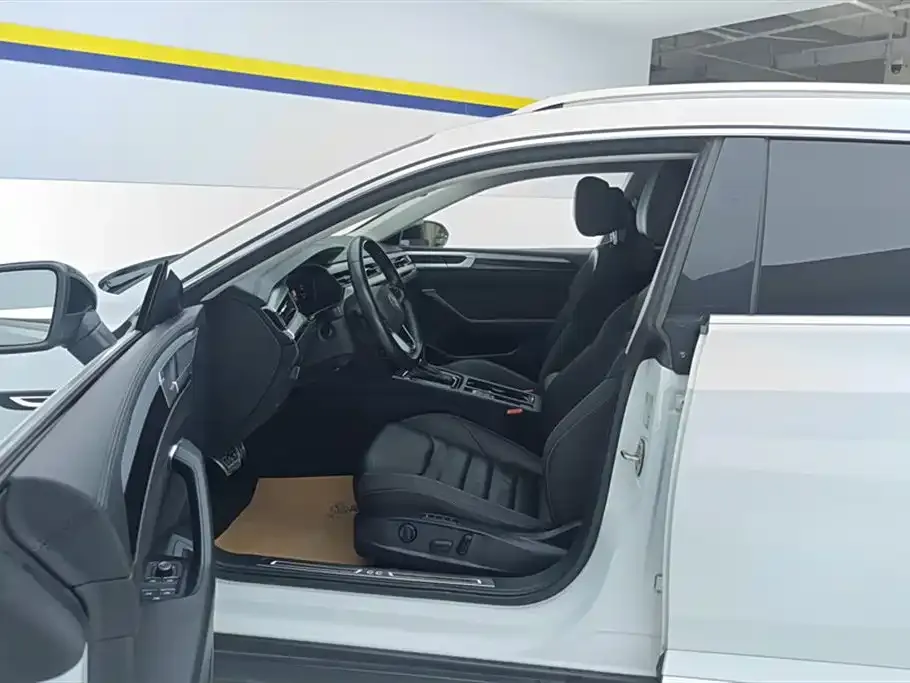 Volkswagen CC 2022 из CN, фото 7