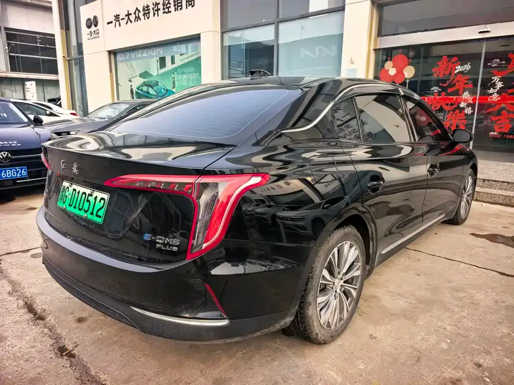 Hongqi E-QM5 — фото 8