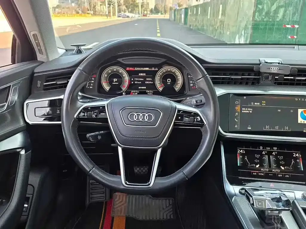 Audi A6L — фото 8