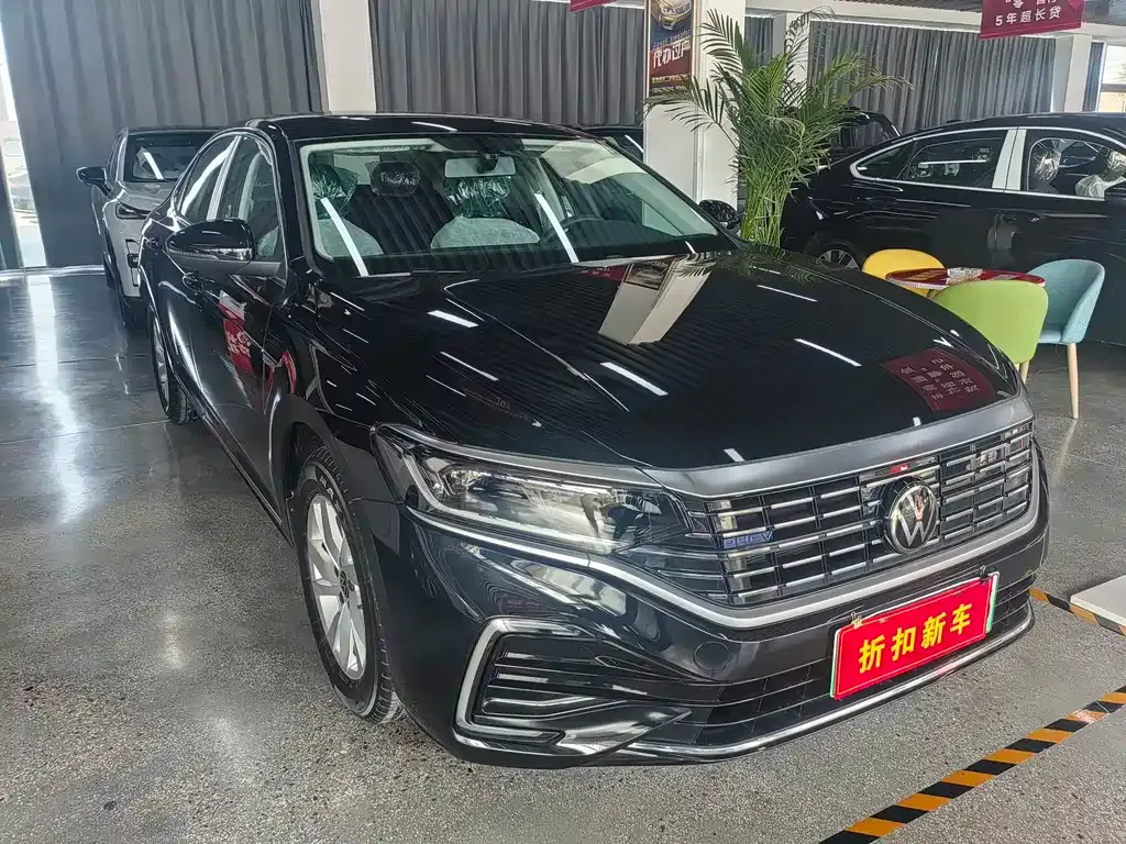 Volkswagen Passat New Energy — фото 9
